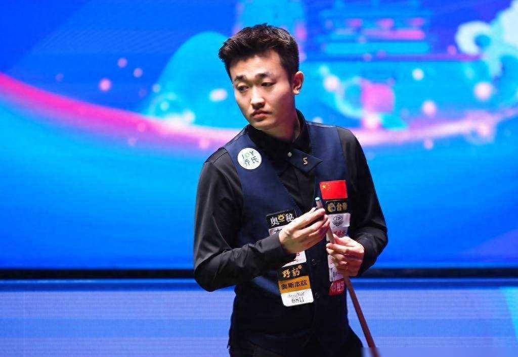 更反映出他 更反映出他