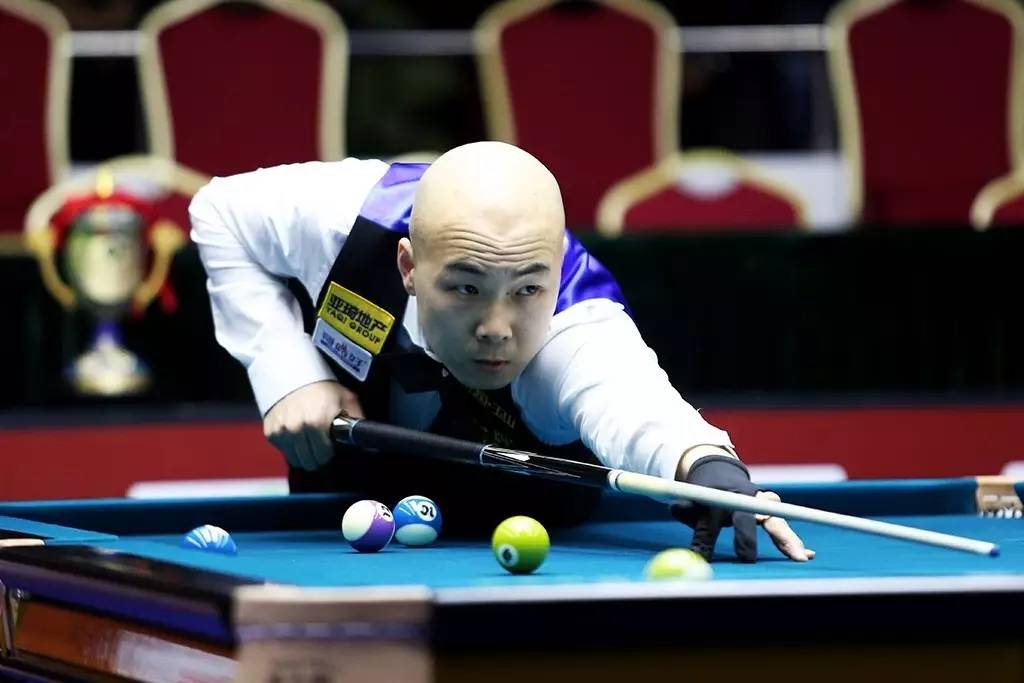 前锋球员 前锋球员