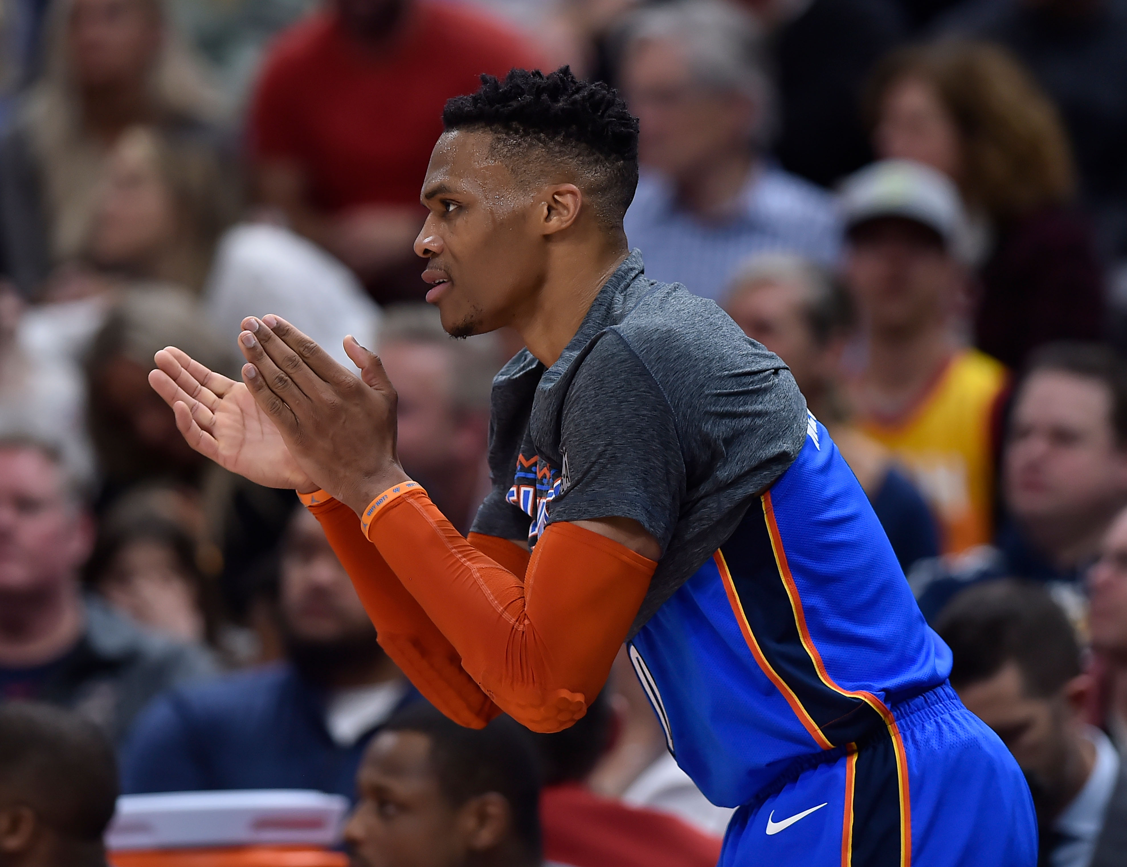 他都能在比 他都能在比