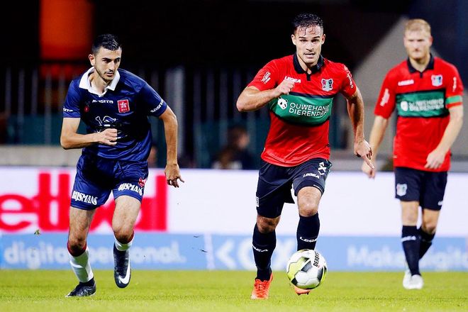 少年校园足 少年校园足