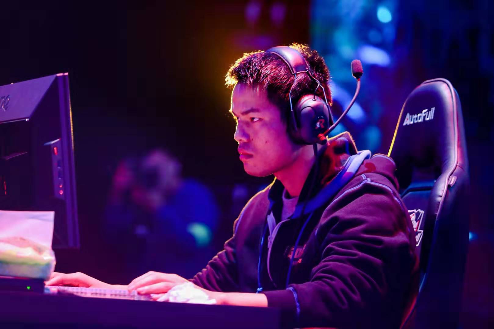 进行了全方 进行了全方