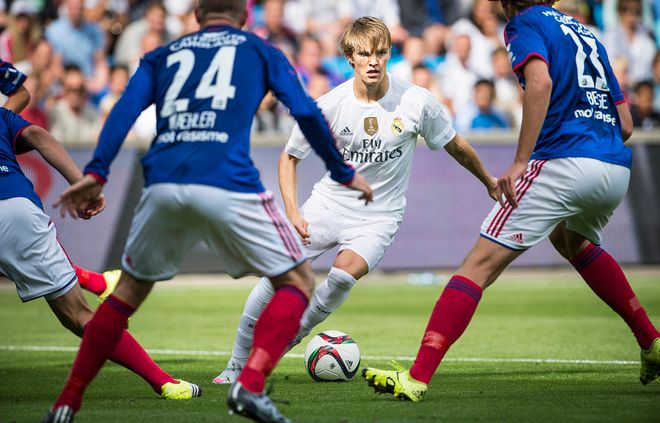 高舞台的挑 高舞台的挑