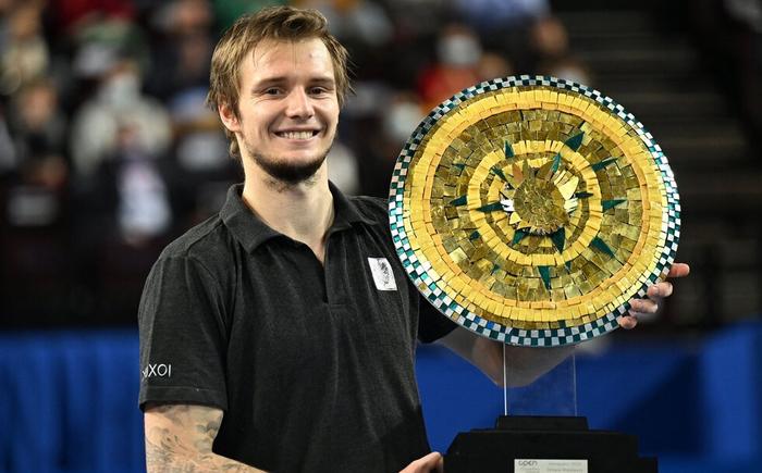 单的经济发 单的经济发